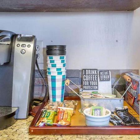 ニューブラウンフェルズGuadalupe Getawayアパートメント エクステリア 写真